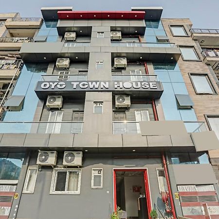 Super Townhouse Mannat Rohini 16 Hotel Delhi  Exterior foto
