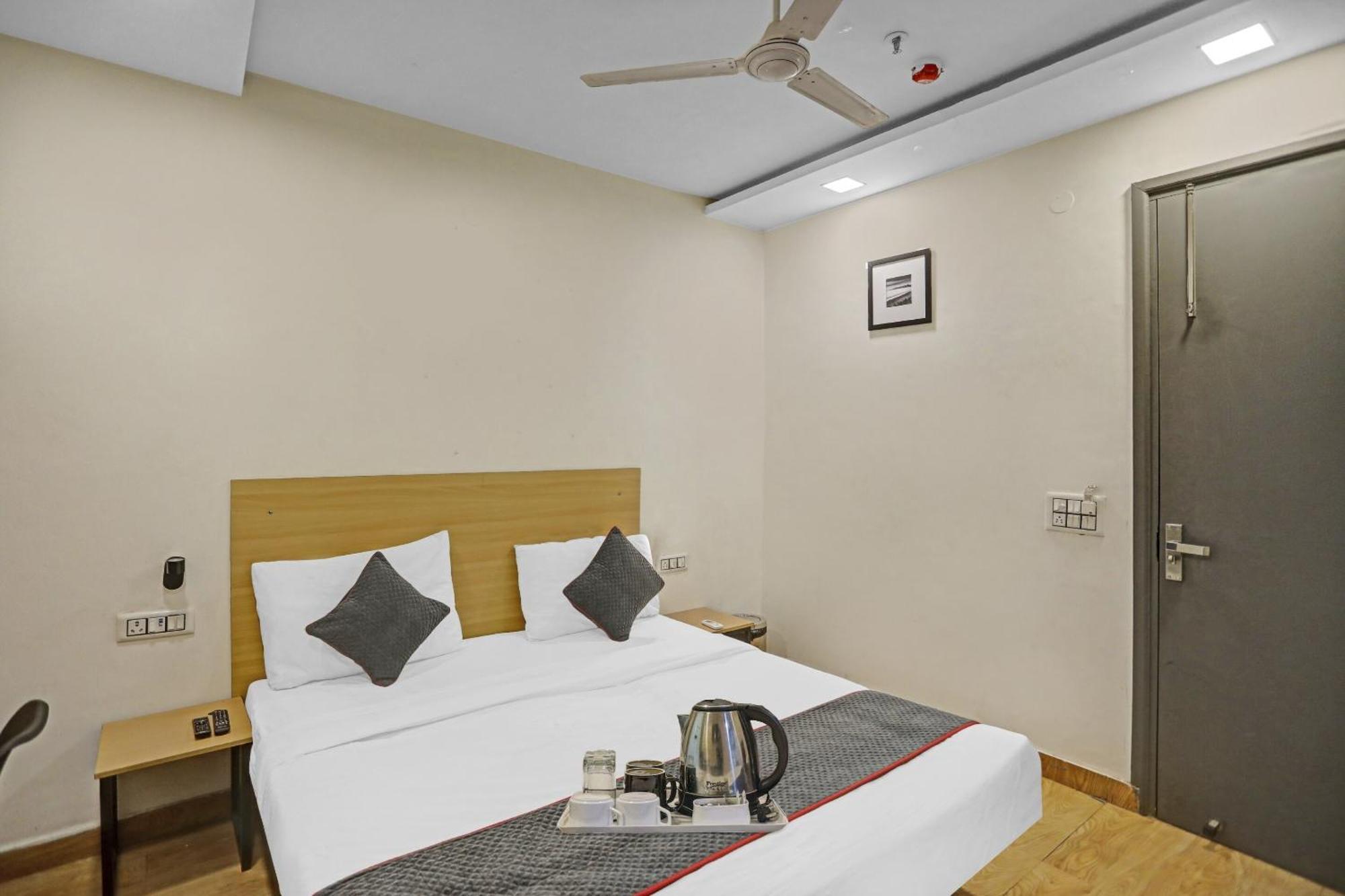 Super Townhouse Mannat Rohini 16 Hotel Delhi  Exterior foto